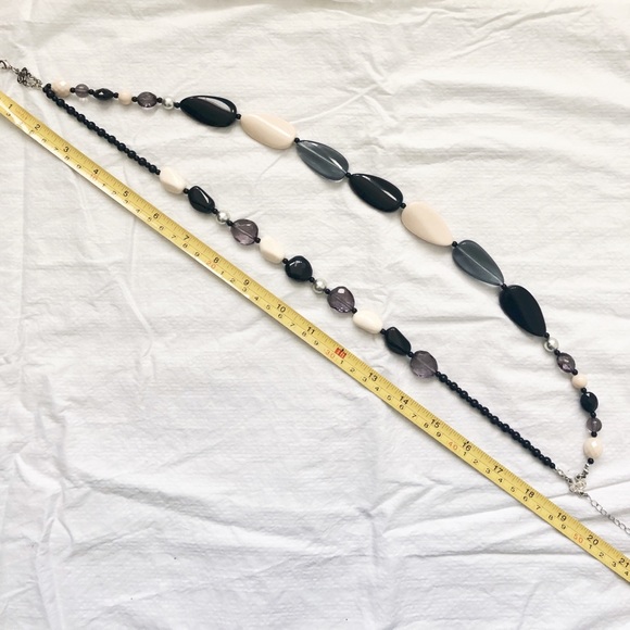 Black Cream Purple Grey Silver Layered Multistrand Bead Statement Necklace - Picture 8 of 9